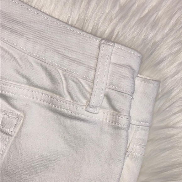 Torrid ★ Off-White Shorts w/ Crochet Inset Details - Picture 7 of 8